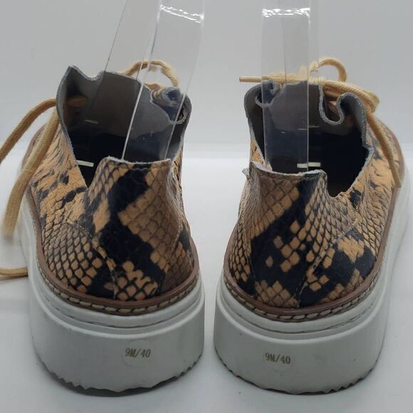 Vince Camuto Women Shoes Lace Up Sneaker Raiza Animal Brown Print Size 9 - Picture 4 of 7